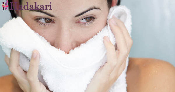 ඇඟ පිසදමන තුවායෙන් කවදාවත් මුහුණ පිසදමන්න එපා. හේතුව මේකයි | Never wipe face with the towel that towel body