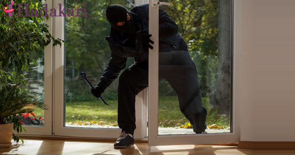 ගෙදරට හොරු එන එක නවත්තන්න පුළුවන් tips 06 ක් | 6 tips to avoid burglars sneak into your house